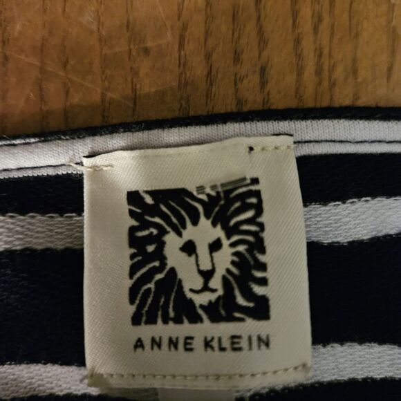 Anne Klein Navy & White Horizontal Stripe Sleeveless Pullover Top Women’s M NWT - Picture 3 of 9